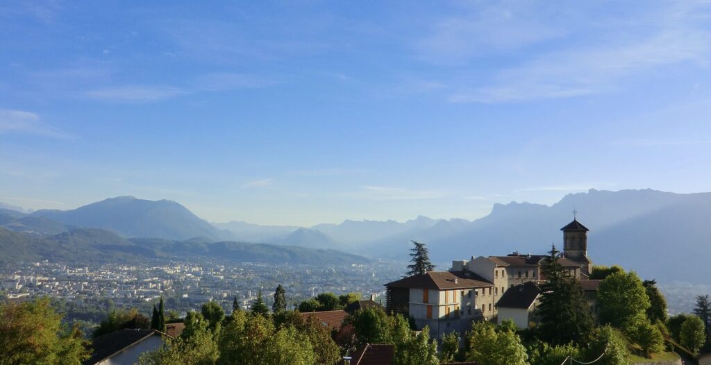  Grenoble