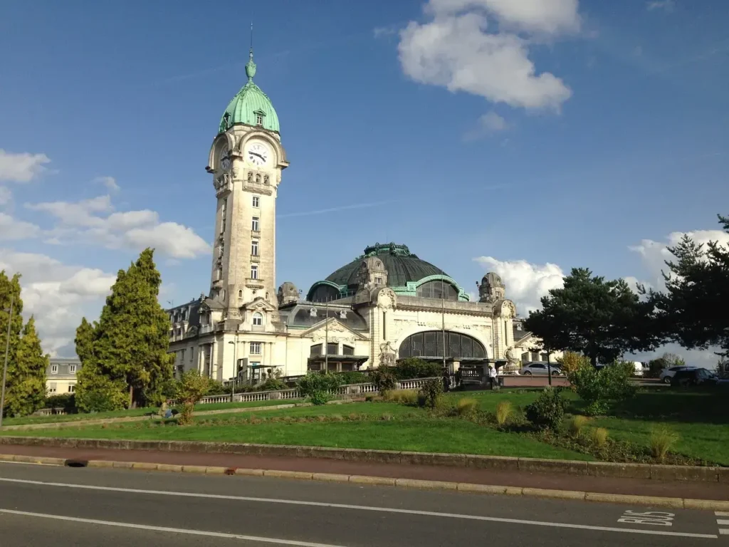 toda una joya de Limoges la Gare de Limoges-Bénédictins